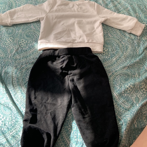 Beautiful baby boy set size 3-6 used only once - Picture 3 of 3